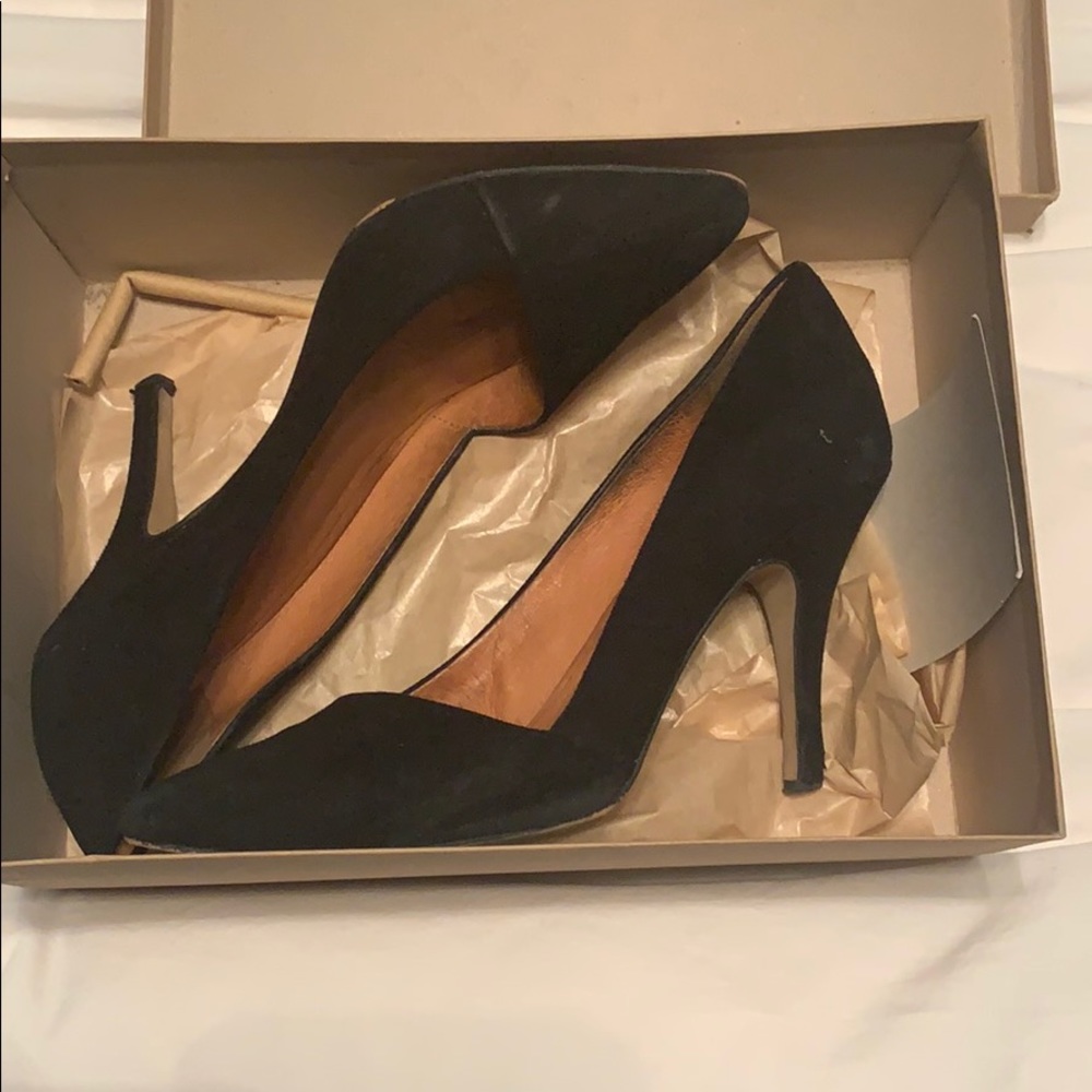 Madewell black suede heels!